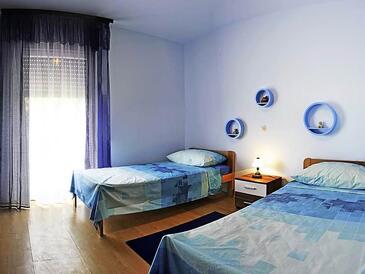 Apartmani s parkingom Banjol, Rab - 11381