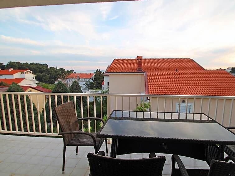 Apartments with parking space Banjol, Rab - 11381