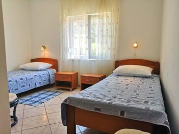 Apartamente cu piscină Banjol, Rab - 11382