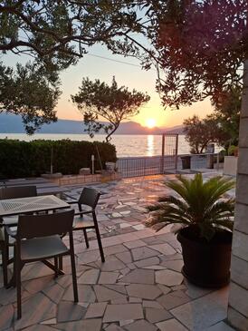 Apartments by the sea Slatine, Čiovo - 1139