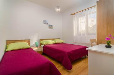 Holiday house with a swimming pool Fažana - 11396