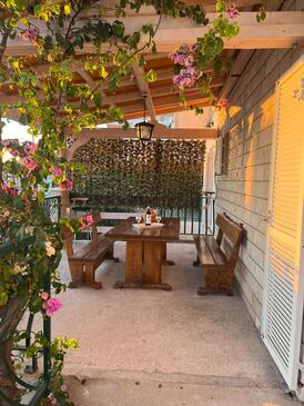 Třípokojový apartmán Suhi Potok, Omiš (A-11401-a(