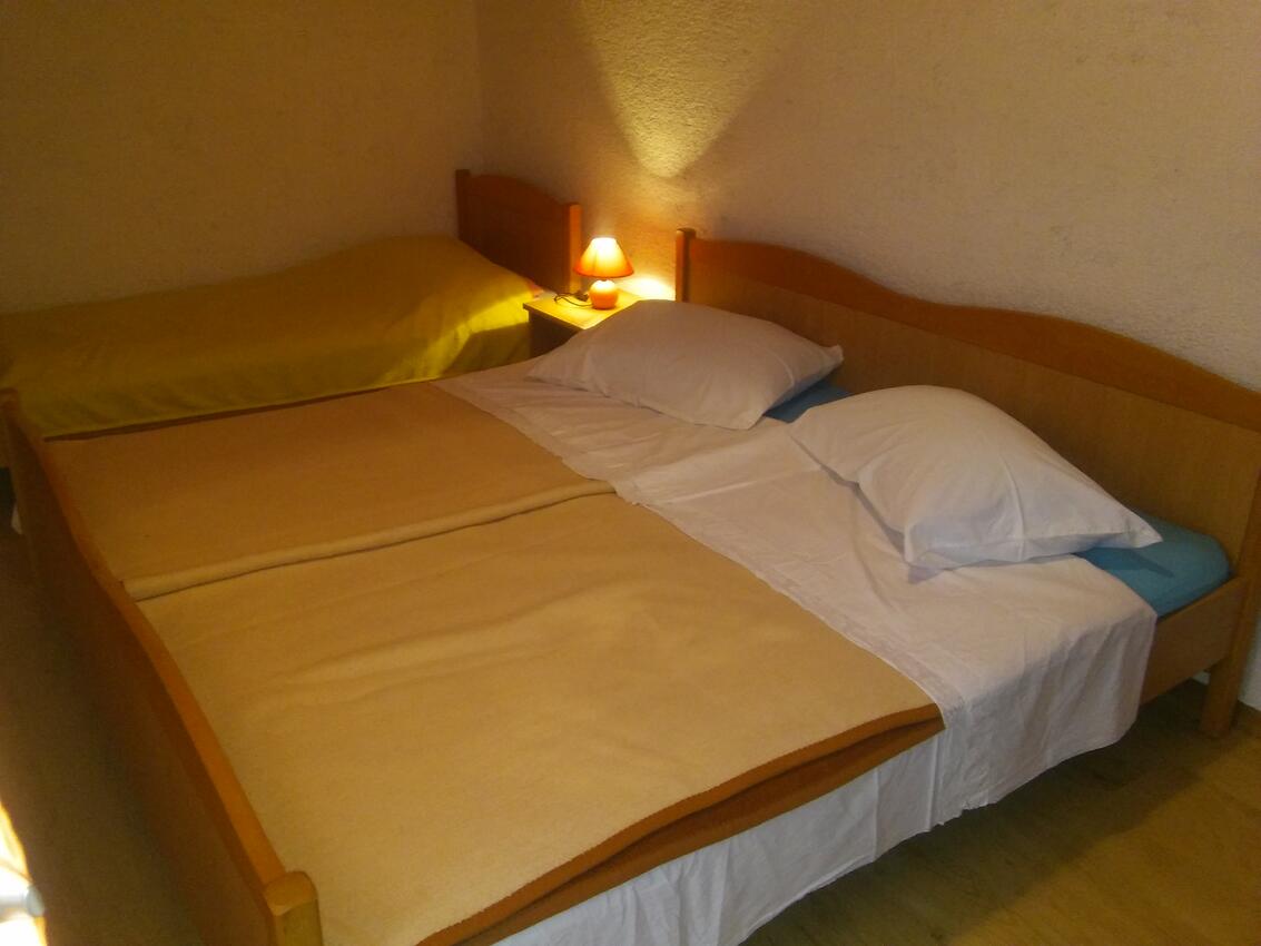 Apartments by the sea Kampor, Rab - 11407