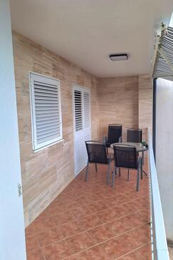 Apartments with parking space Stanići, Omiš - 11421