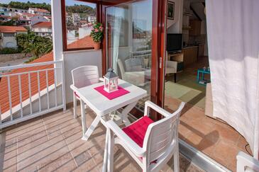 Апартаменти з паркуванням Хвар - Hvar - 11427