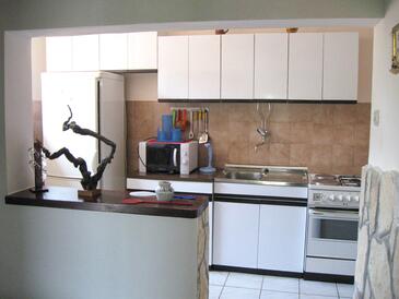 Apartments by the sea Milna, Vis - 1145