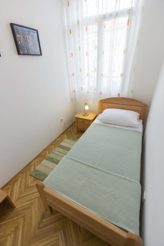 Apartments with WiFi Split - 11460