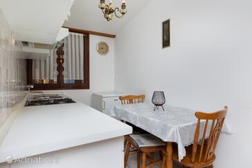 Apartments by the sea Sumpetar (Omiš) - 11462