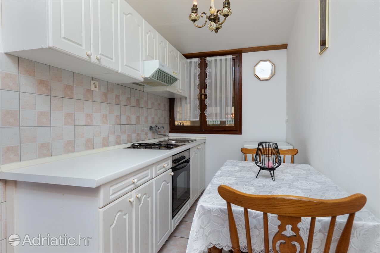 Apartments by the sea Sumpetar, Omiš - 11462