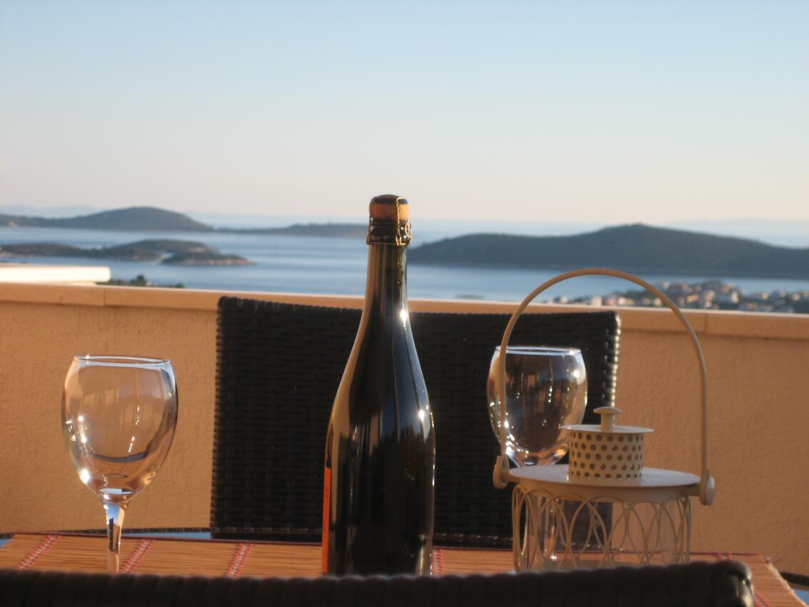 Ferienwohnungen mit Pool für Familien Dvornica, Rogoznica - 11470