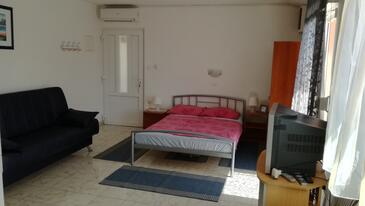 Apartmani s parkingom Barbat, Rab - 11472