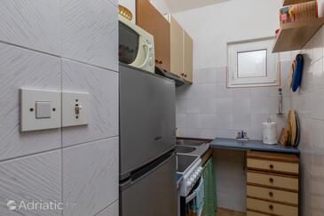 Appartamenti con parcheggio Punta Lunga - Dugi Rat, Almissa - Omiš - 11483