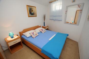 Apartmanok a tenger mellett Supetar, Brac - 11497