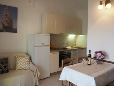 Апартаменты у моря Севид - Sevid, Трогир - Trogir - 11505