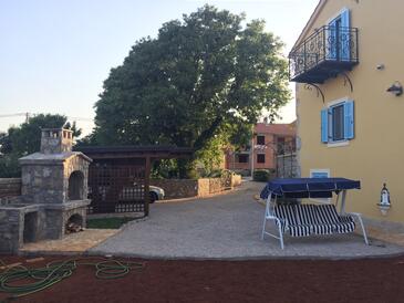 Apartmani s parkingom Kornić, Krk - 11506