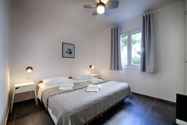 Apartmanok a tenger mellett Komiza, Vis - 1151