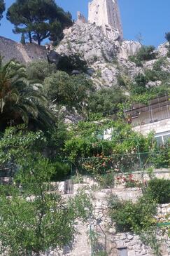 Apartment with terrace Omiš, Central Dalmatia