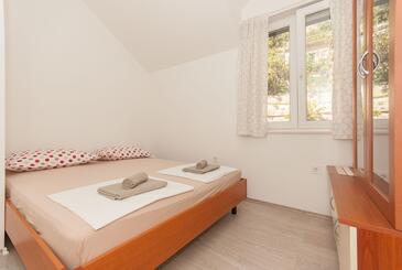 Apartment with terrace Omiš, Central Dalmatia
