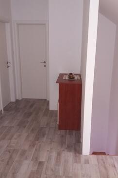 Apartment with terrace Omiš, Central Dalmatia