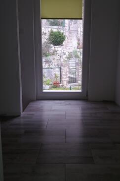 Apartment with terrace Omiš, Central Dalmatia