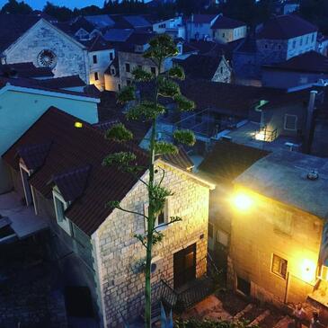 Apartment with terrace Omiš, Central Dalmatia