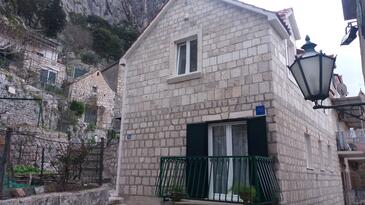 Apartment with terrace Omiš, Central Dalmatia
