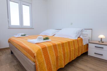Apartments by the sea Veli Rat, Dugi otok - 11525