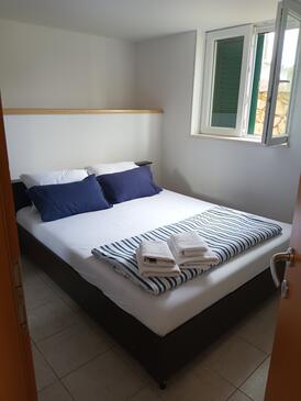 Appartamenti con parcheggio Marina, Traù - Trogir - 11554