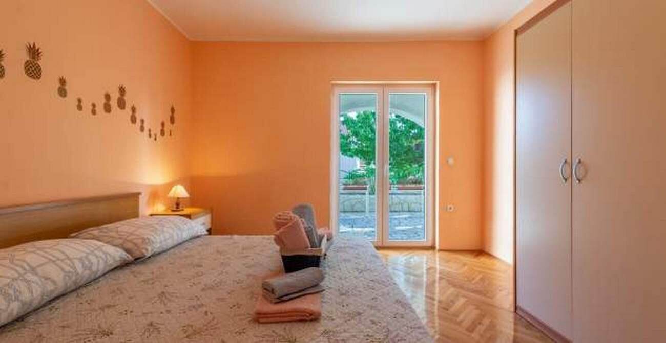 A-11572-a - Alloggi privati - Appartamenti con parcheggio Grebastica, Sebenico - Šibenik