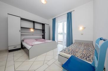 Apartmani i sobe uz mere Supetarska Draga - Gornja, Rab - 11579