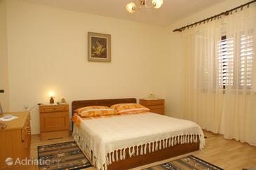 Apartments by the sea Marina (Trogir) - 1158