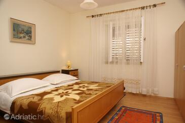 Apartments by the sea Marina (Trogir) - 1158