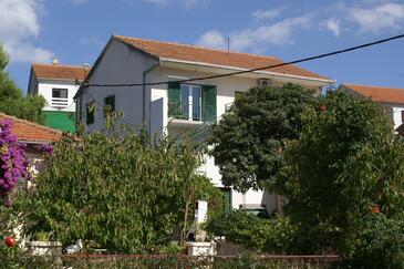 Apartamentos con terraza Marina, Dalmacia Central