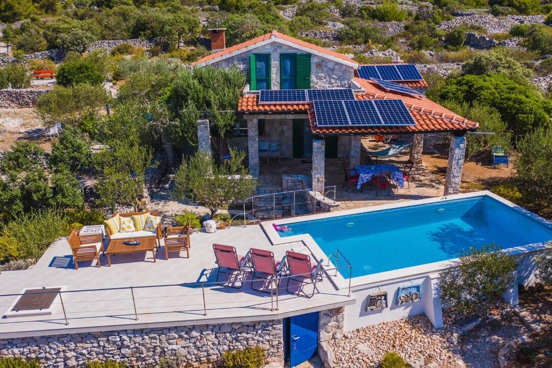 Haus am Meer mit Pool für Familien Bucht Pernatice, Drvenik - 11590