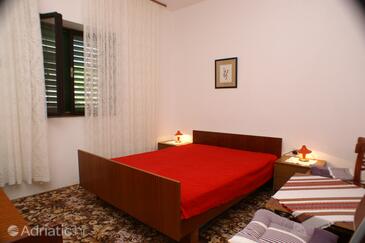 Apartments by the sea Marina (Trogir) - 1161
