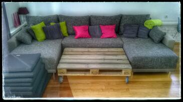 Apartment with terrace Šibenik, North Dalmatia