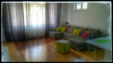 Apartment with terrace Šibenik, North Dalmatia