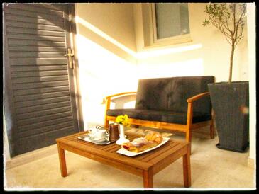 Apartment with terrace Šibenik, North Dalmatia