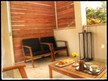 Apartment with terrace Šibenik, North Dalmatia