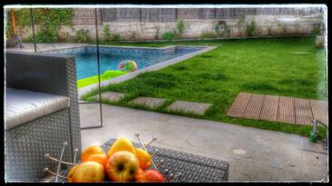 Apartment with terrace Šibenik, North Dalmatia