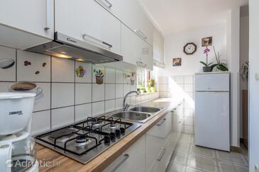 Apartmani s bazenom pogodni za obitelji s djecom Čepić, Središnja Istra - 11636