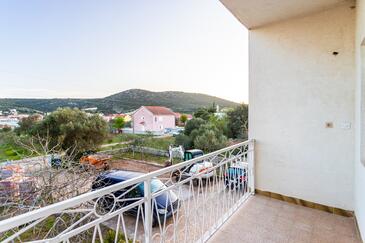 Apartamentos con parking Vinisce, Trogir - 1165