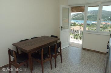 Apartmány s parkovištěm Vinišće, Trogir - 1165
