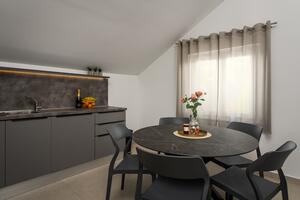 Three bedroom apartment Duće Three bedroom apartment Duće, Omiš (A-11673-a)