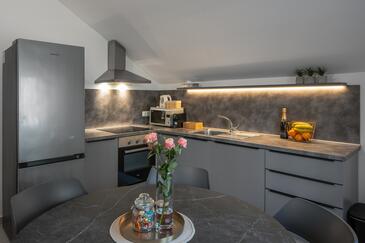 Ferienwohnungen am Meer Duce, Omis - 11673