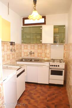 Apartmanok a tenger mellett Vinisce, Trogir - 1168