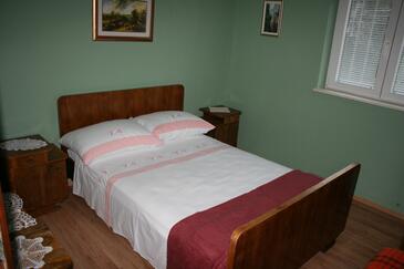 Apartamentos con parking Ostrvica (Omis) - 11682