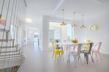 Seaside luxury villa with a swimming pool Zatoglav, Rogoznica - 11685