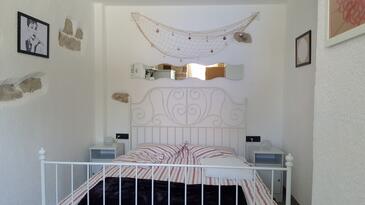 Haus mit Pool für Familien Puljane, Krka - 11688