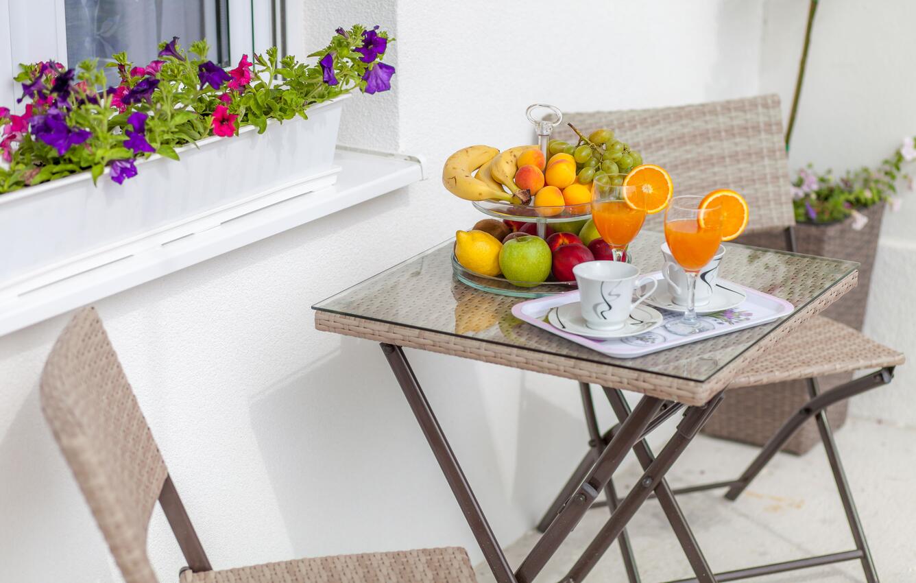 A-11699-a - Private accommodation - Apartments with a parking space Podstrana, Split